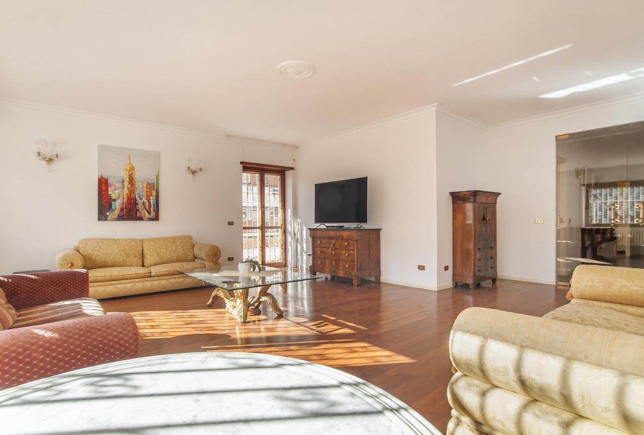 Eur Luminous And Large Family Terrace Apartment Rome Exterior photo